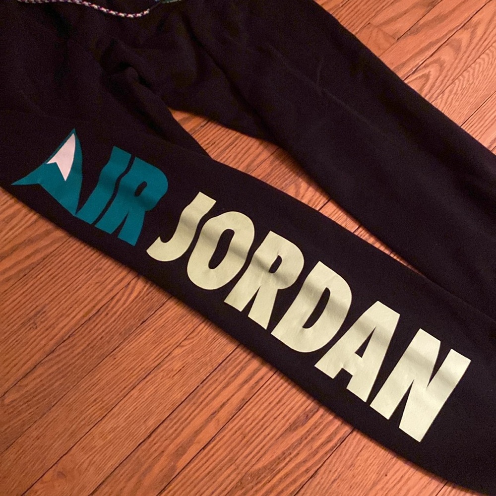 Air Jordan Sweatpants - Picture 3 of 4